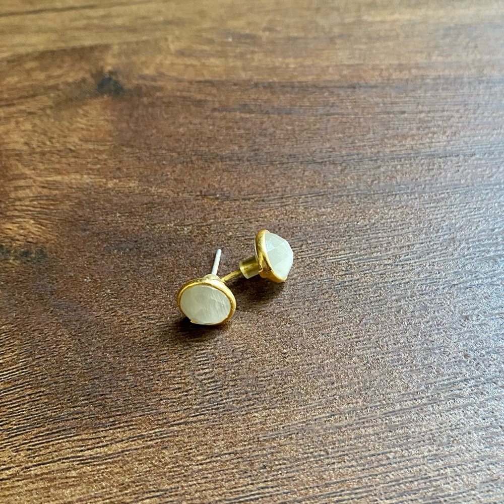 Opaque white and gold stud earrings